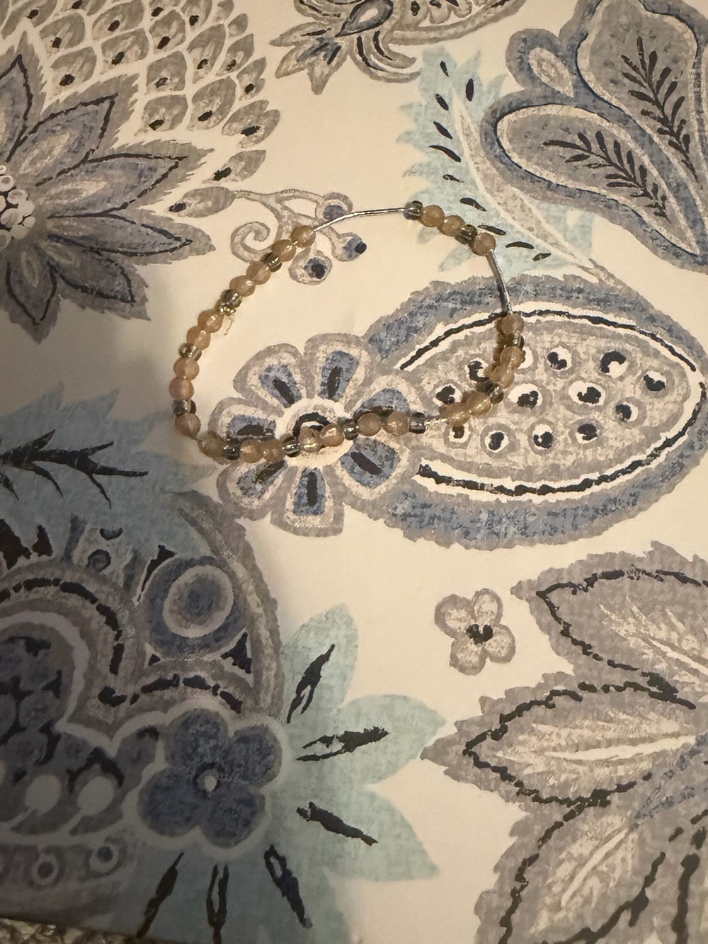 Delicate Beige / rose pink Beaded Bracelet